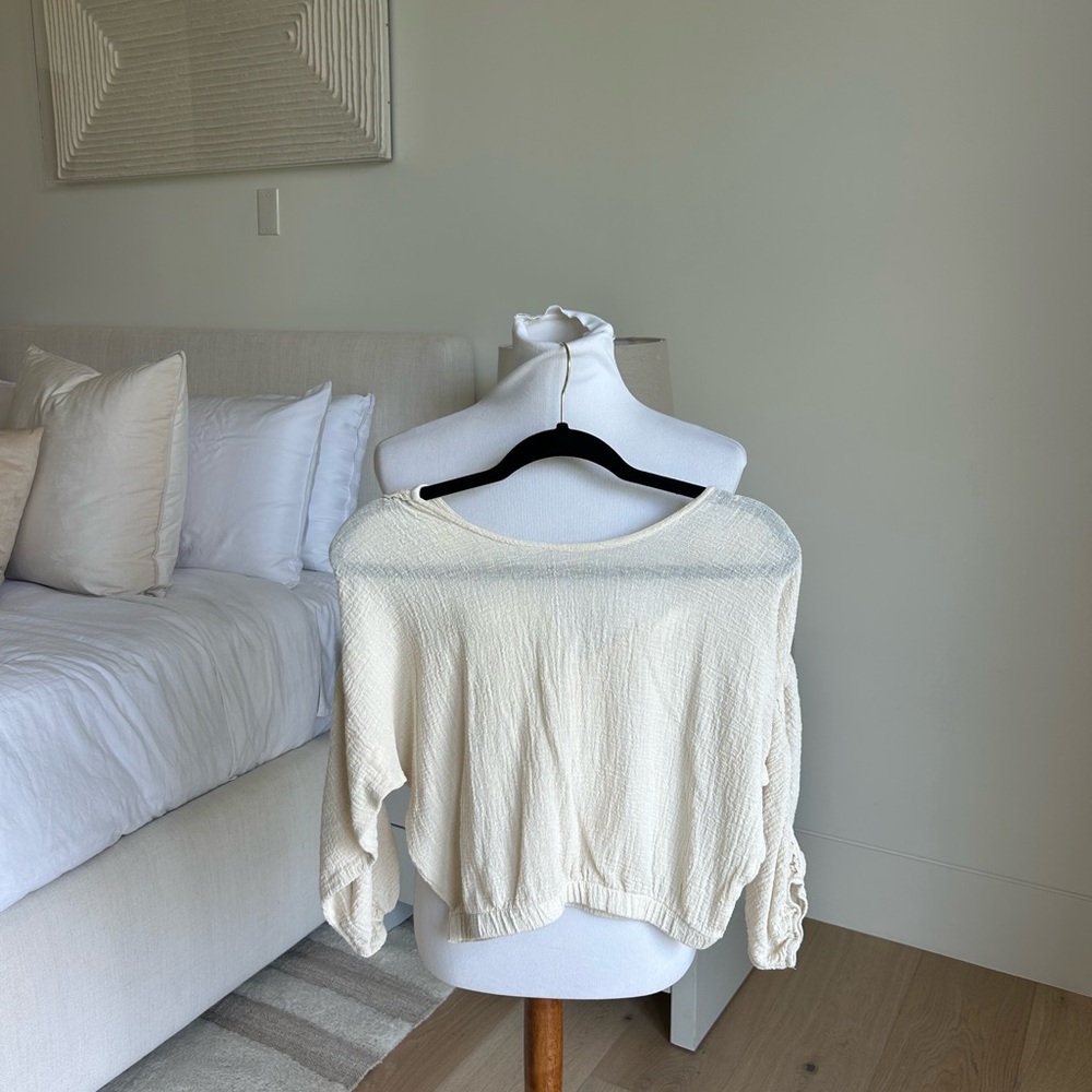 Latroupe Cream Knit Blouse